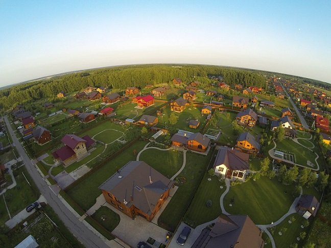 Панорамные виды поселка «Романовские дачи»