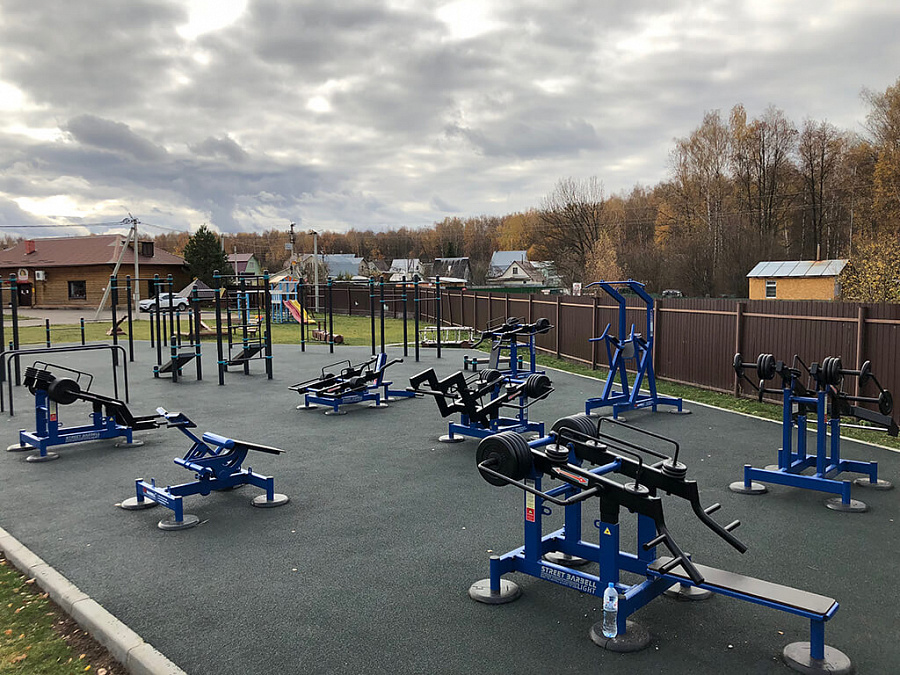 Спортивная площадка поселка