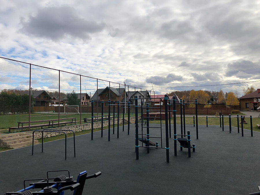 Спортивная площадка поселка